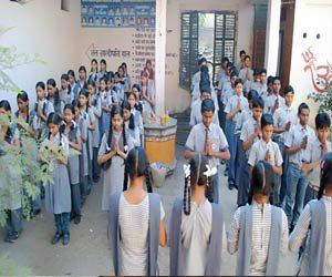 saintsandeepani.in